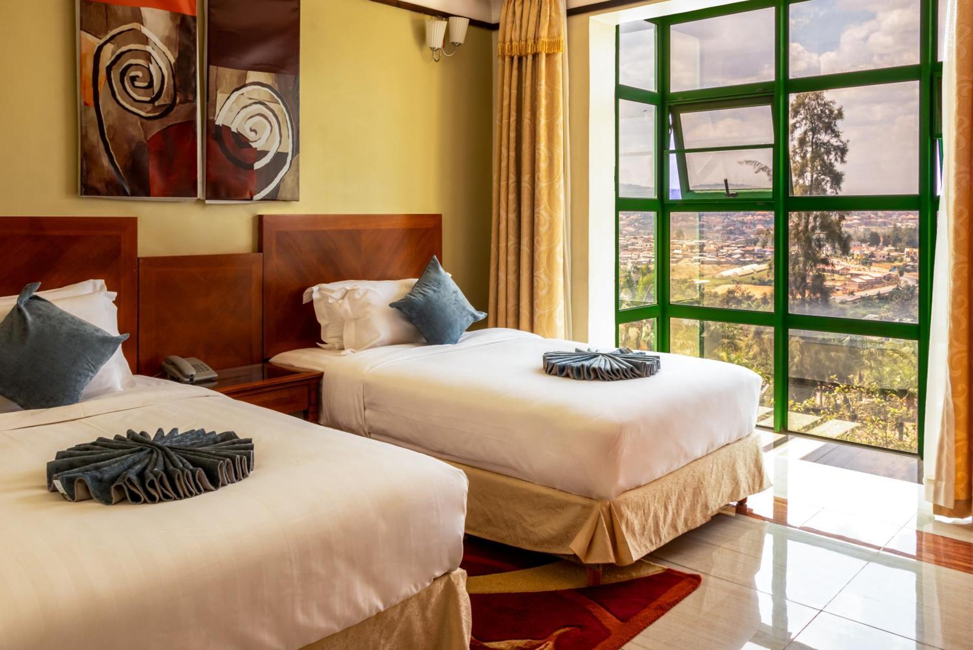 קיגאלי Highlands Suites Hotel And Apartments מראה חיצוני תמונה