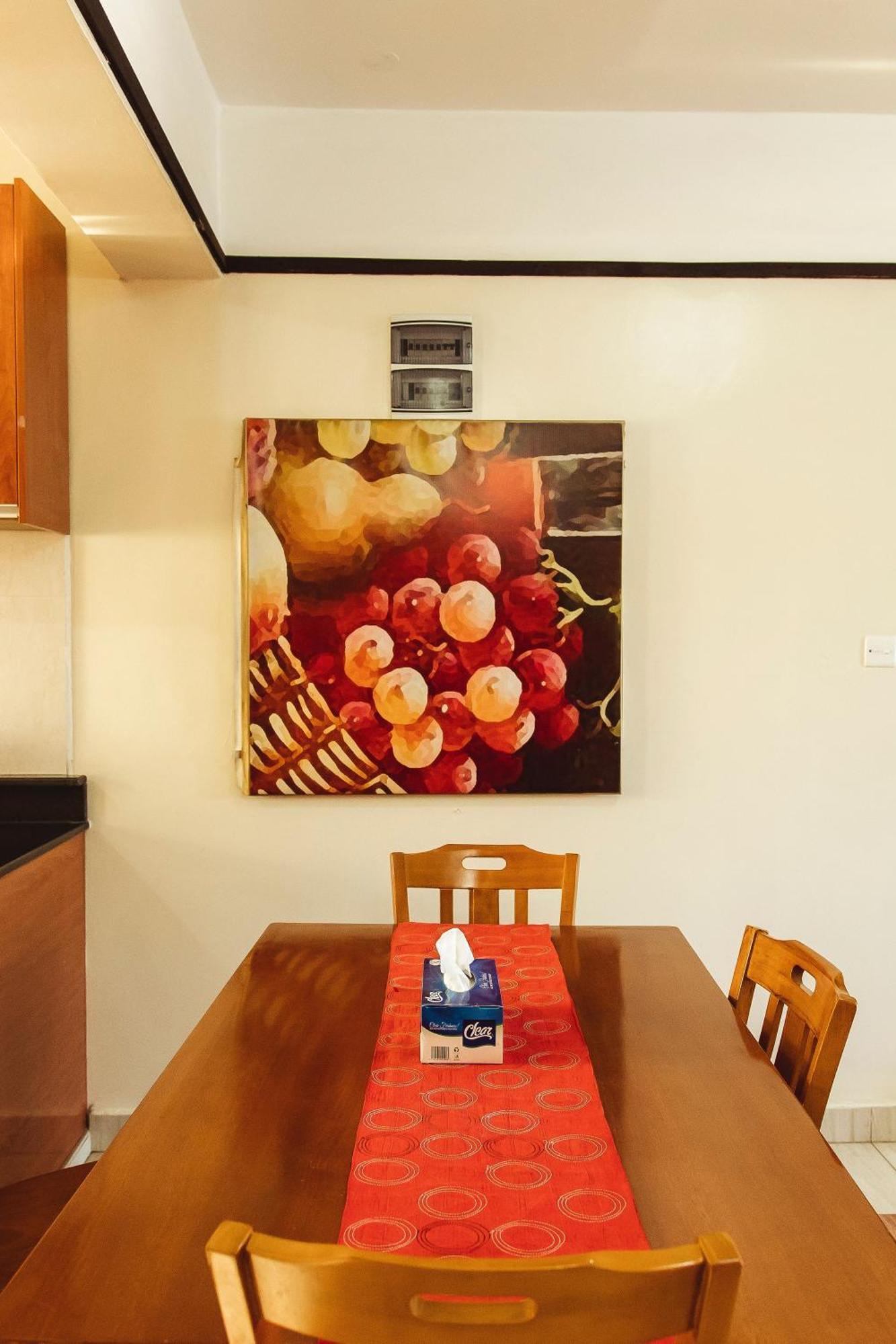 קיגאלי Highlands Suites Hotel And Apartments מראה חיצוני תמונה