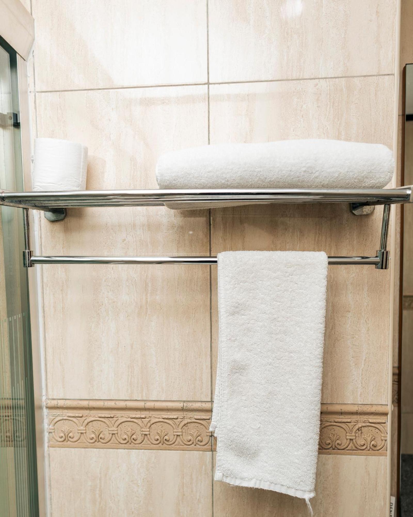 קיגאלי Highlands Suites Hotel And Apartments מראה חיצוני תמונה